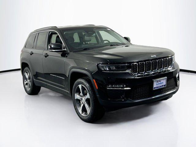 used 2023 Jeep Grand Cherokee car, priced at $32,995