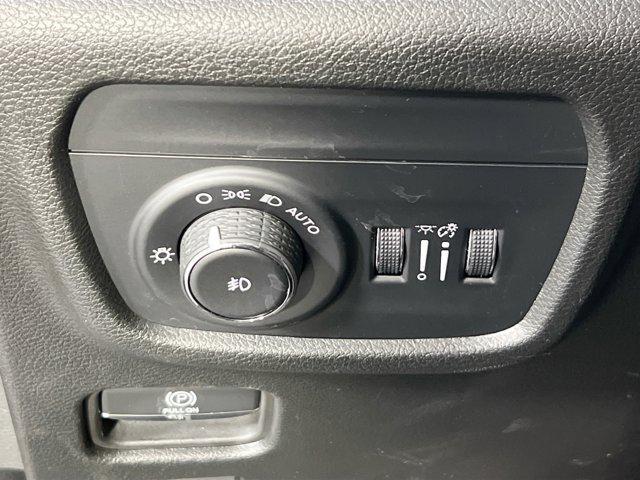 used 2023 Jeep Grand Cherokee car, priced at $32,995