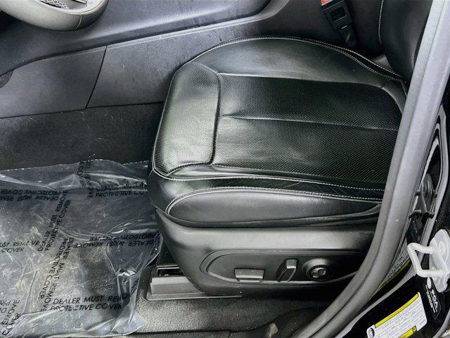 used 2023 Jeep Grand Cherokee car, priced at $38,106