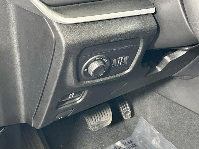 used 2023 Jeep Grand Cherokee car, priced at $31,395