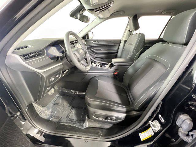used 2023 Jeep Grand Cherokee car, priced at $31,395