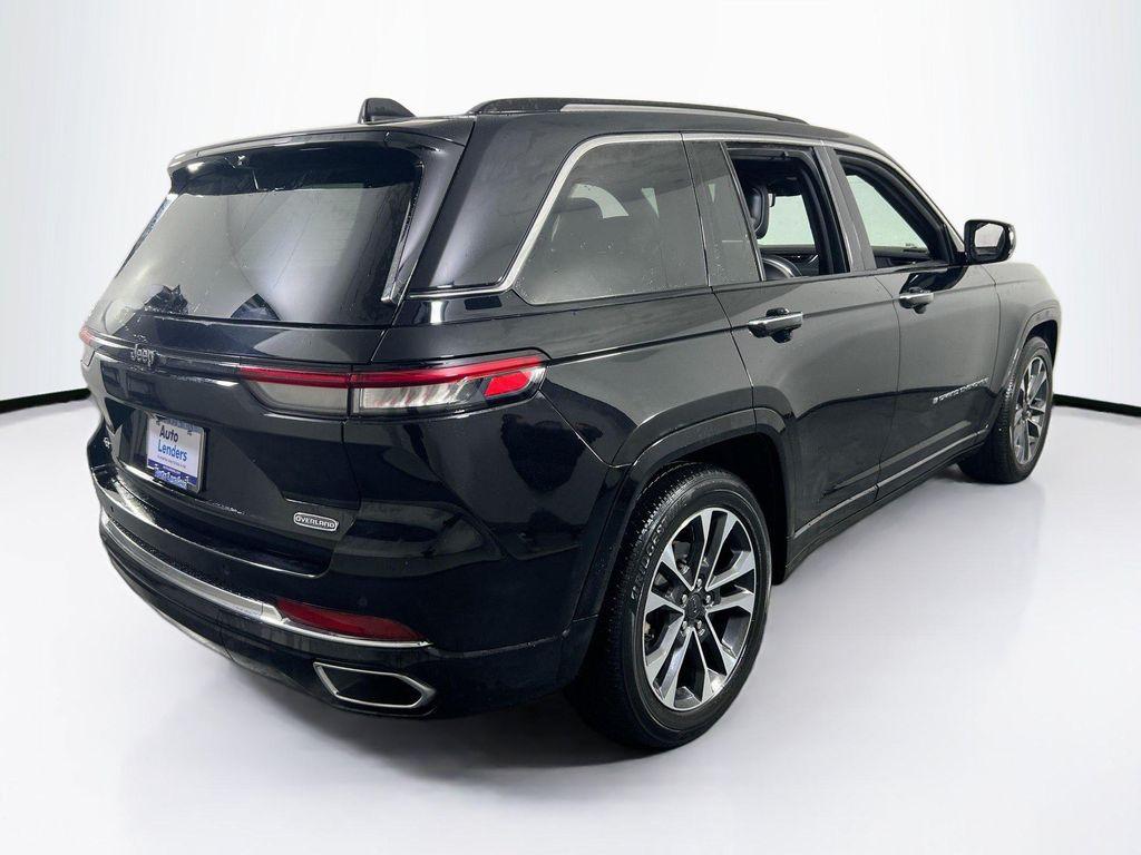 used 2023 Jeep Grand Cherokee car, priced at $32,001