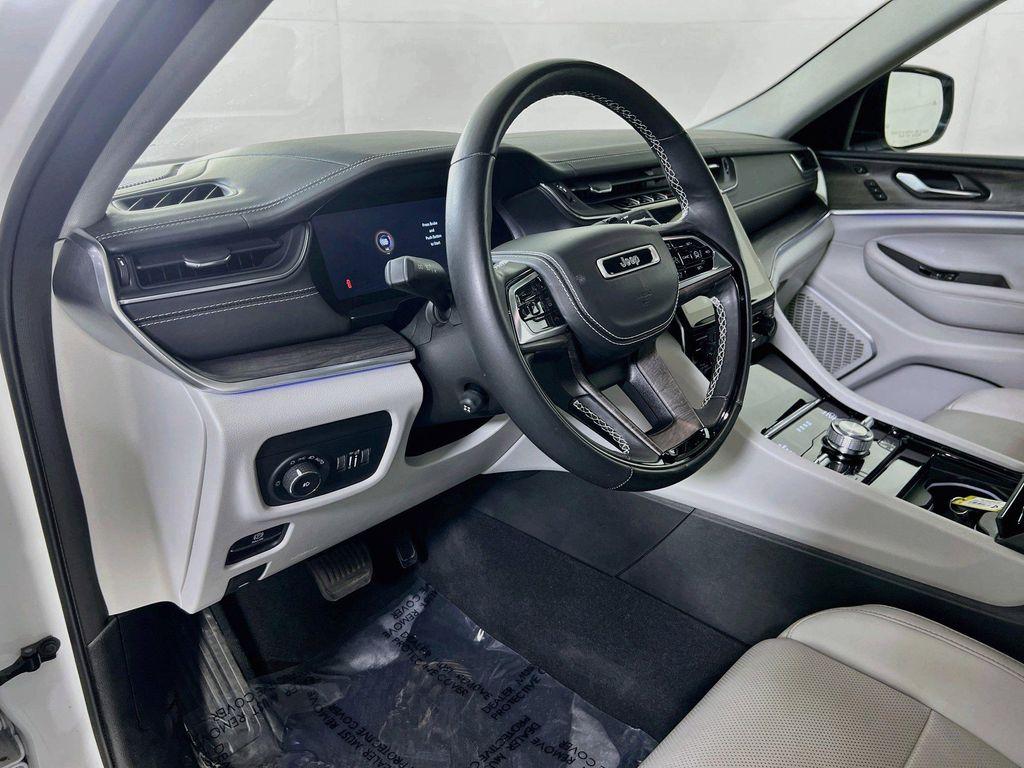 used 2023 Jeep Grand Cherokee car, priced at $37,890