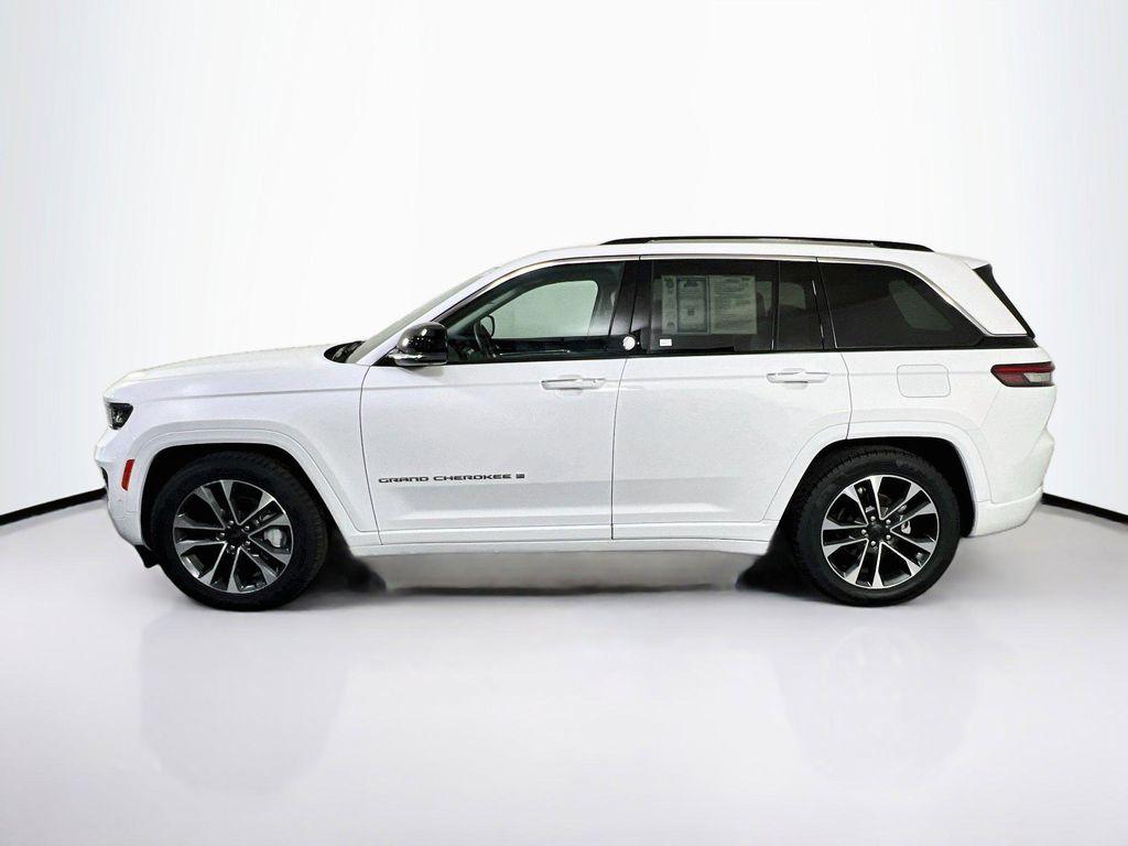 used 2023 Jeep Grand Cherokee car, priced at $37,890