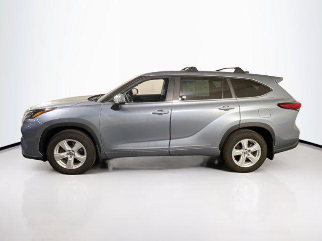 used 2023 Toyota Highlander car, priced at $29,995
