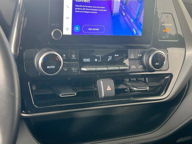 used 2023 Toyota Highlander car, priced at $29,995
