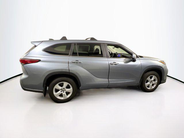 used 2023 Toyota Highlander car, priced at $29,995