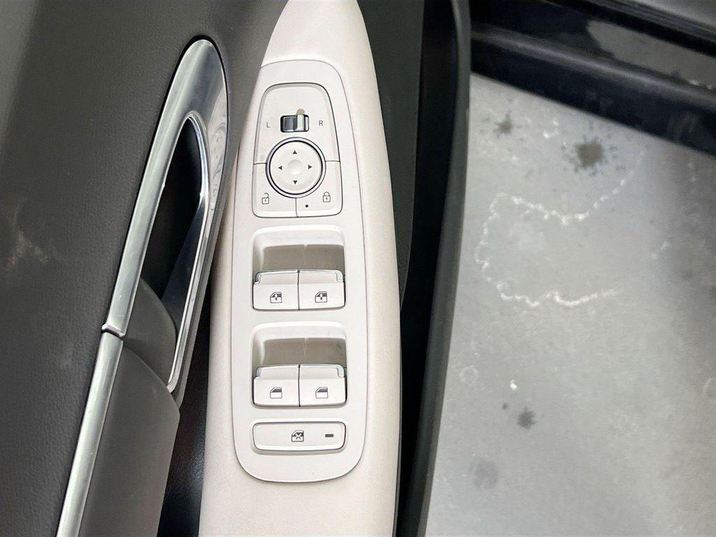used 2023 Hyundai Sonata car, priced at $23,630