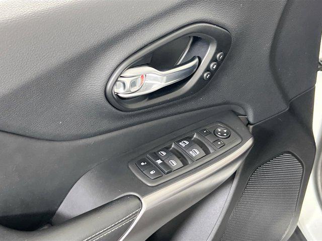 used 2022 Jeep Cherokee car, priced at $24,294