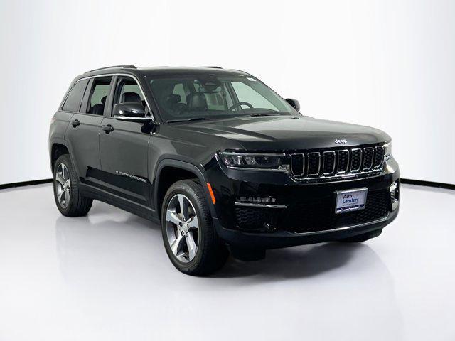 used 2023 Jeep Grand Cherokee car, priced at $31,153