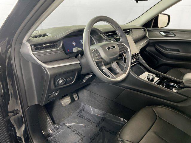 used 2023 Jeep Grand Cherokee car, priced at $31,153
