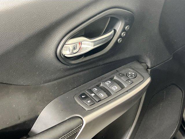 used 2022 Jeep Cherokee car, priced at $23,049