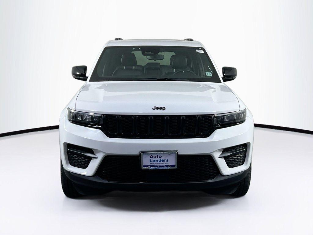 used 2023 Jeep Grand Cherokee car, priced at $30,366