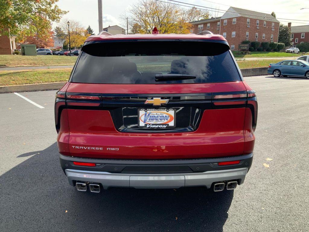 new 2026 Chevrolet Traverse car, priced at $44,310
