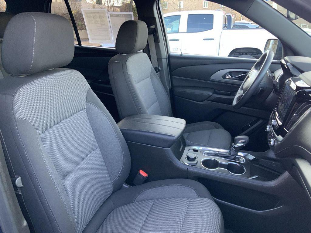 used 2023 Chevrolet Traverse car, priced at $32,645