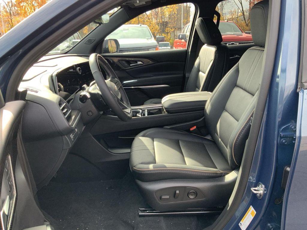 new 2026 Chevrolet Traverse car, priced at $56,594