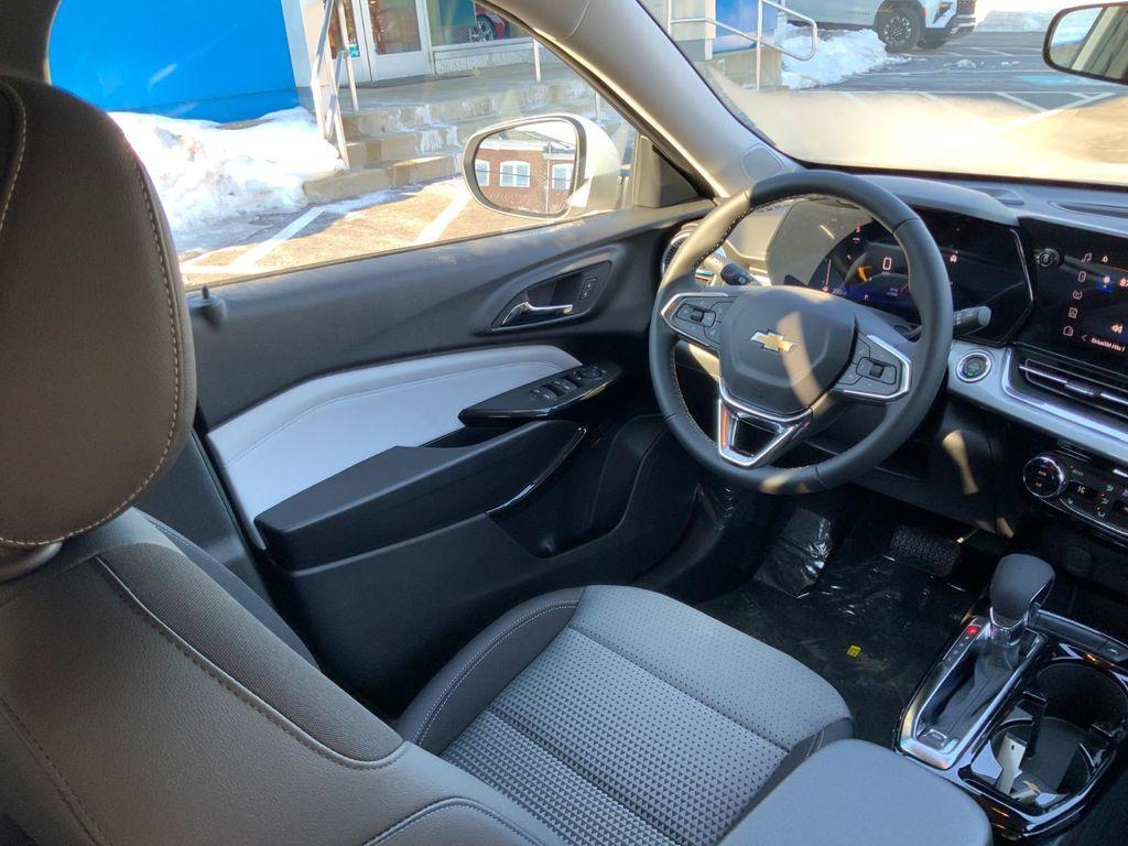 new 2026 Chevrolet Trax car, priced at $25,385