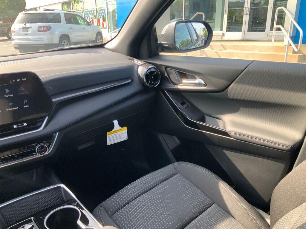 new 2027 Chevrolet Equinox car, priced at $33,020