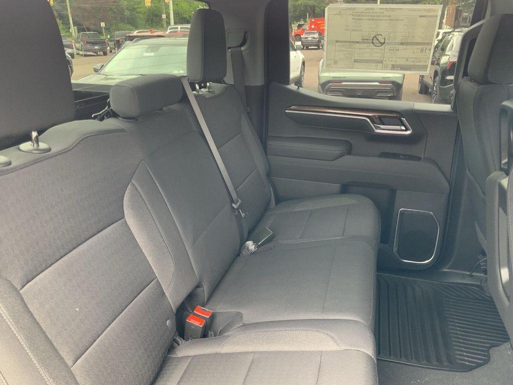 new 2025 Chevrolet Silverado 1500 car, priced at $46,257