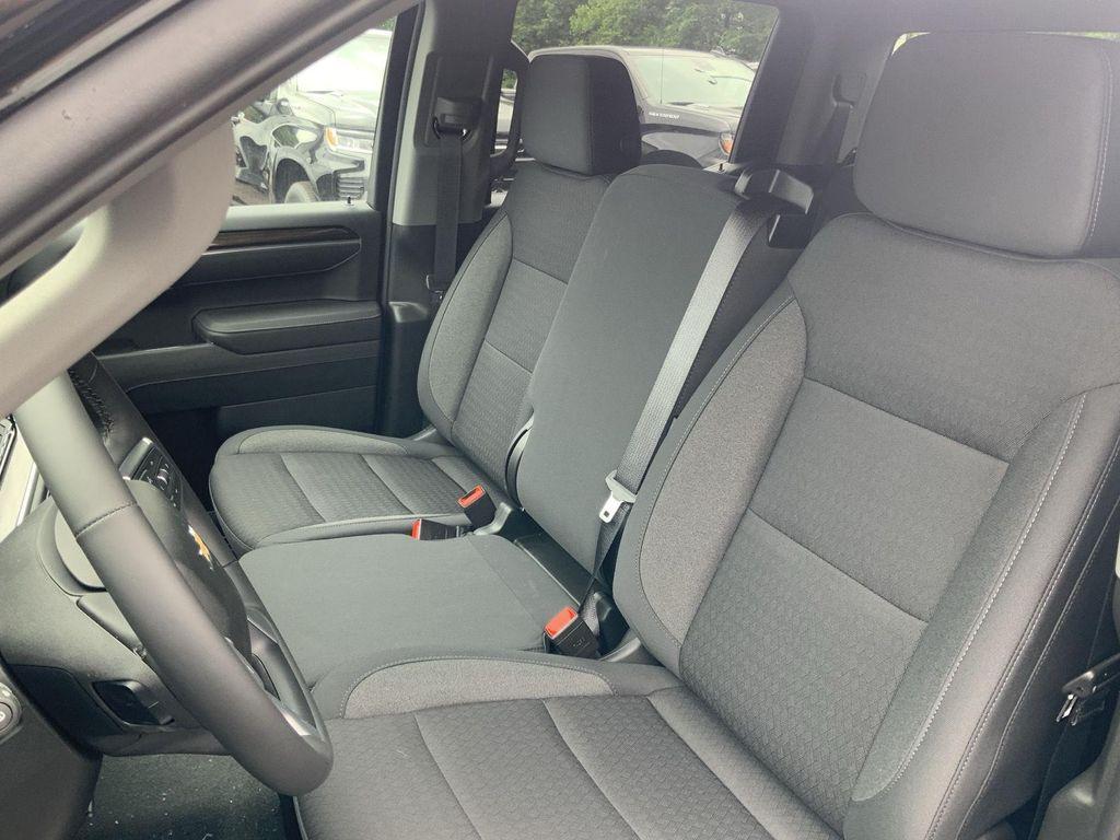 new 2025 Chevrolet Silverado 1500 car, priced at $46,257