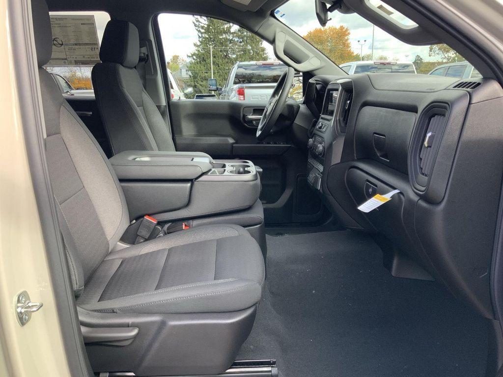 new 2026 Chevrolet Silverado 1500 car, priced at $42,422