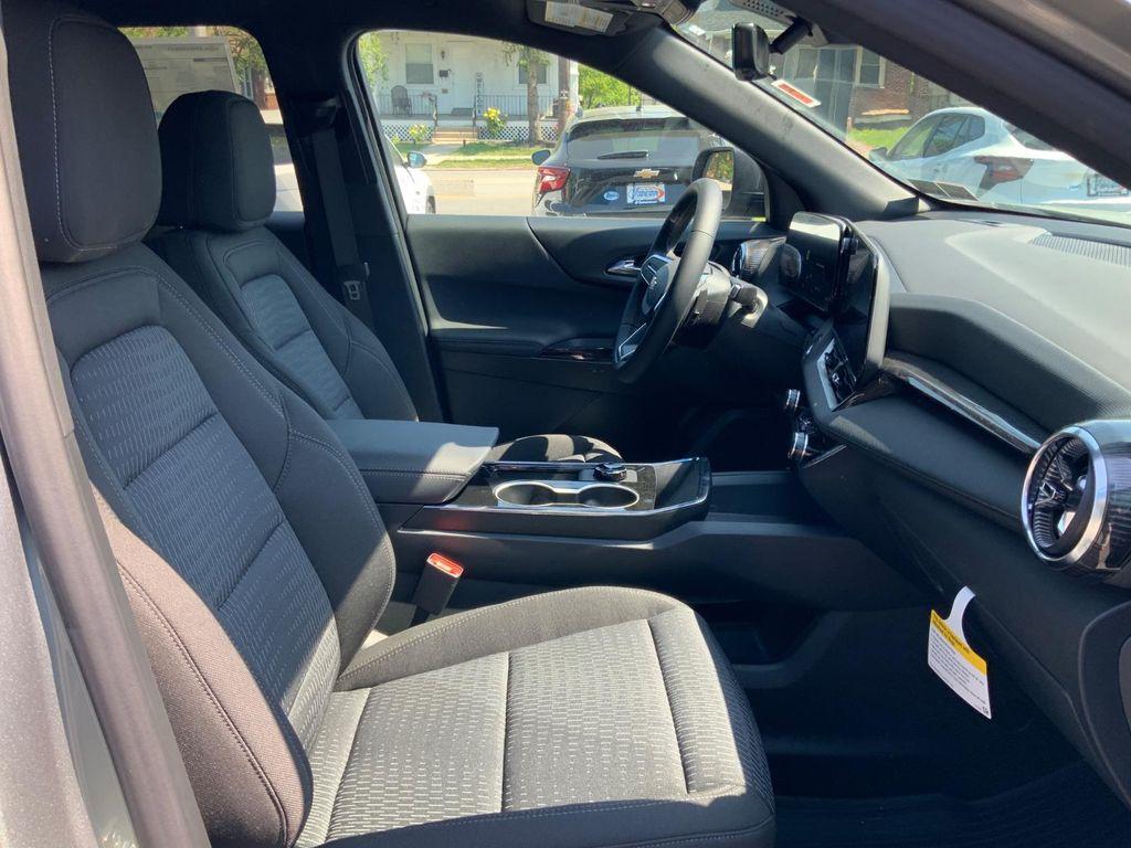 new 2026 Chevrolet Equinox car, priced at $35,085