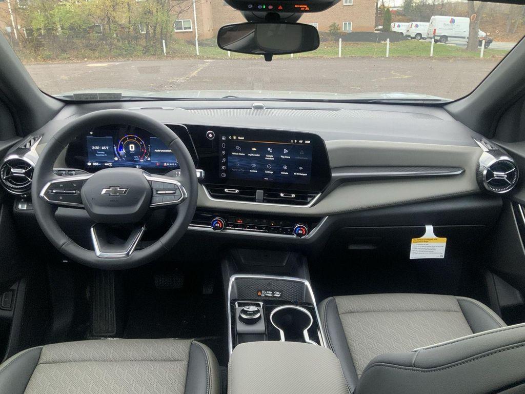 new 2026 Chevrolet Equinox car, priced at $33,745