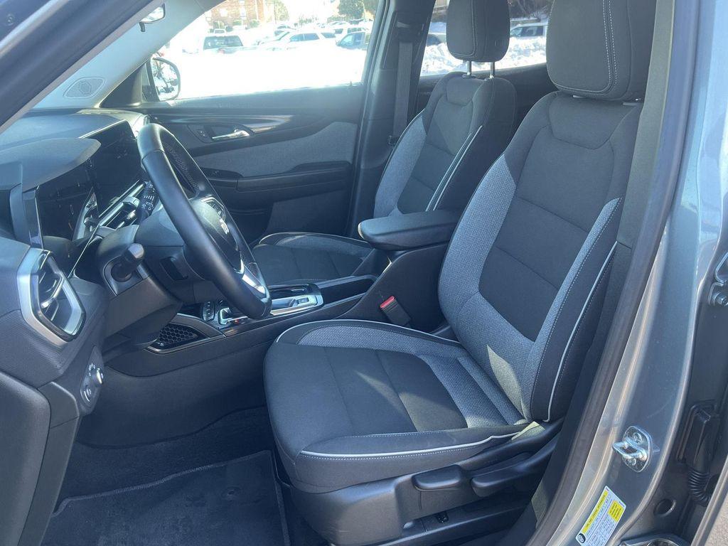 used 2024 Chevrolet TrailBlazer car, priced at $23,895