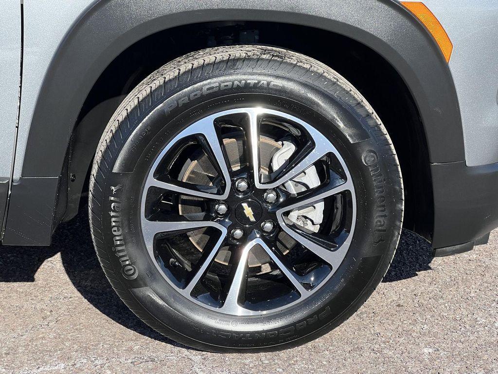 used 2024 Chevrolet TrailBlazer car, priced at $23,895