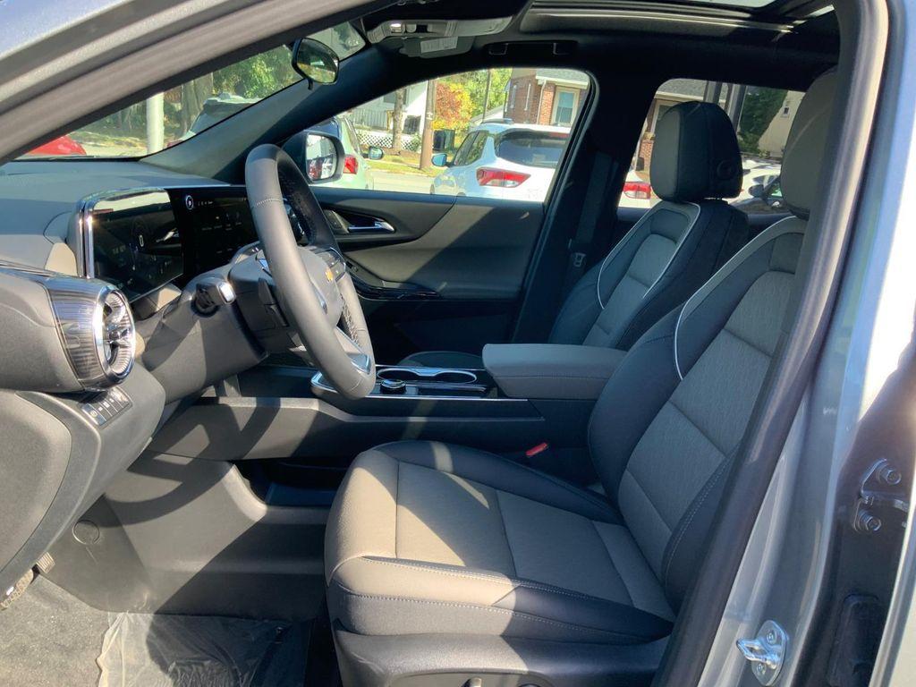 new 2026 Chevrolet Equinox car, priced at $34,306