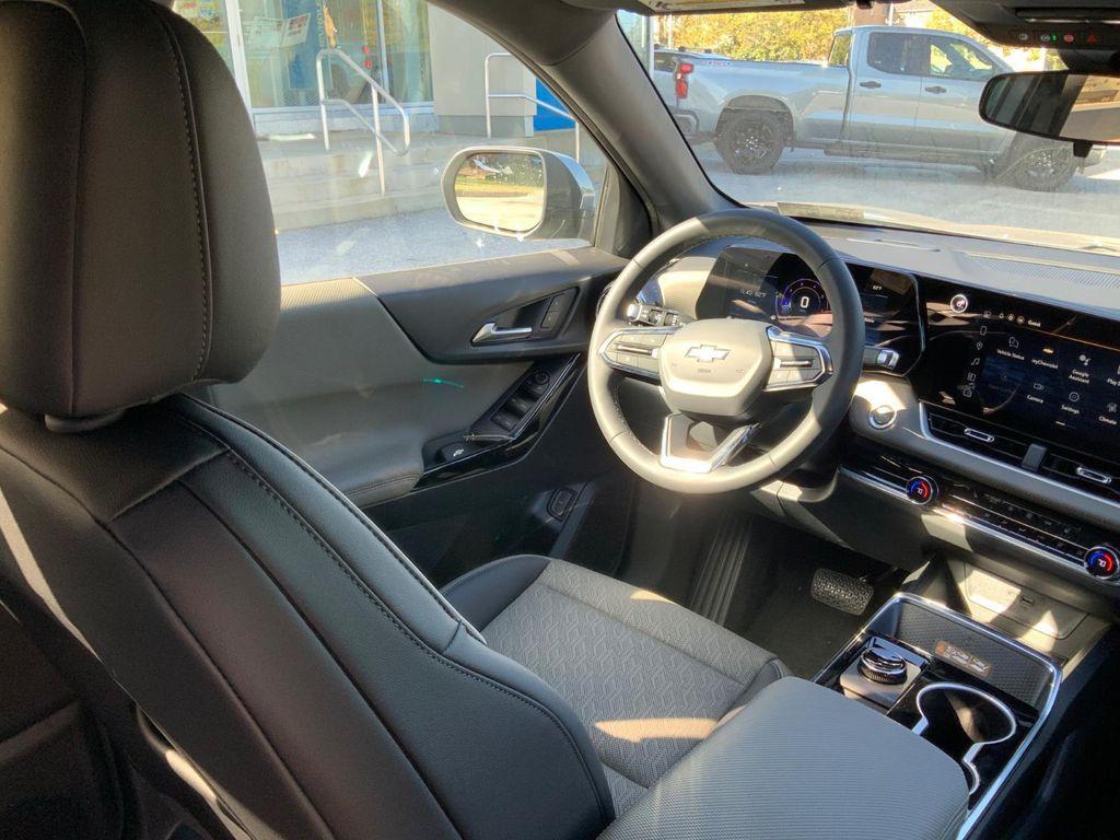 new 2026 Chevrolet Equinox car, priced at $34,306