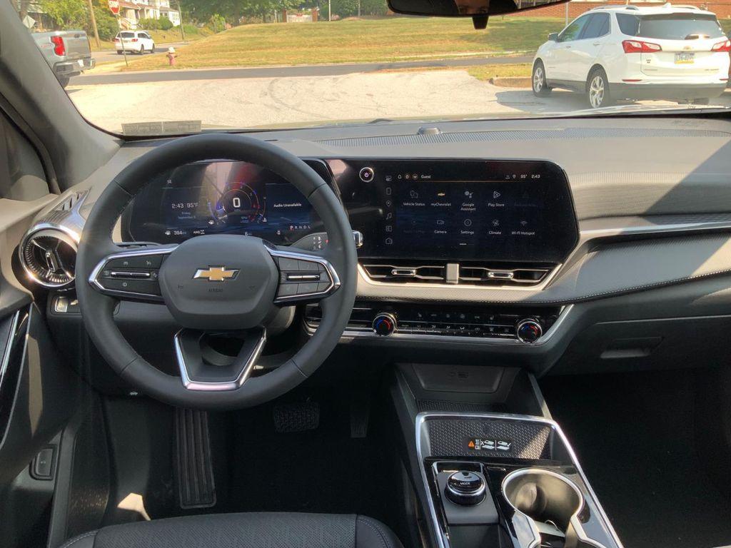 new 2026 Chevrolet Equinox car, priced at $32,768