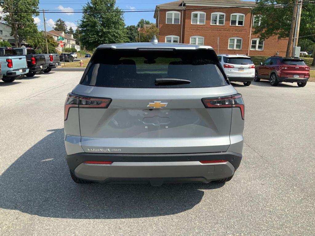 new 2026 Chevrolet Equinox car, priced at $32,768