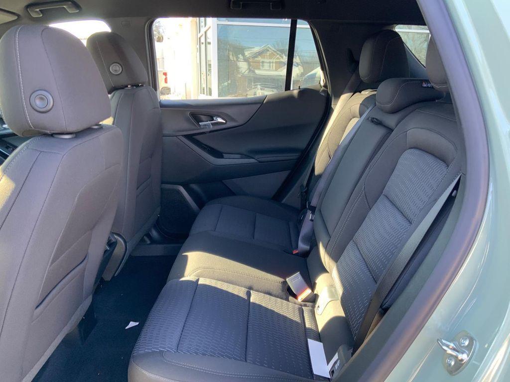 new 2026 Chevrolet Equinox car, priced at $29,945