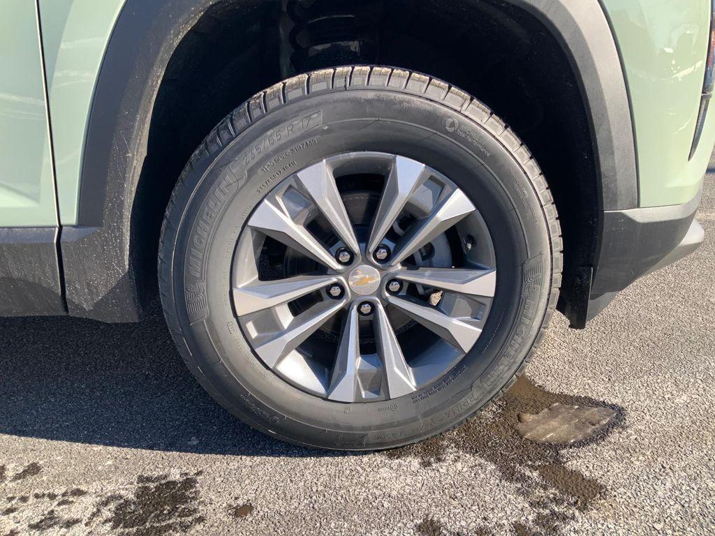 new 2026 Chevrolet Equinox car, priced at $29,945