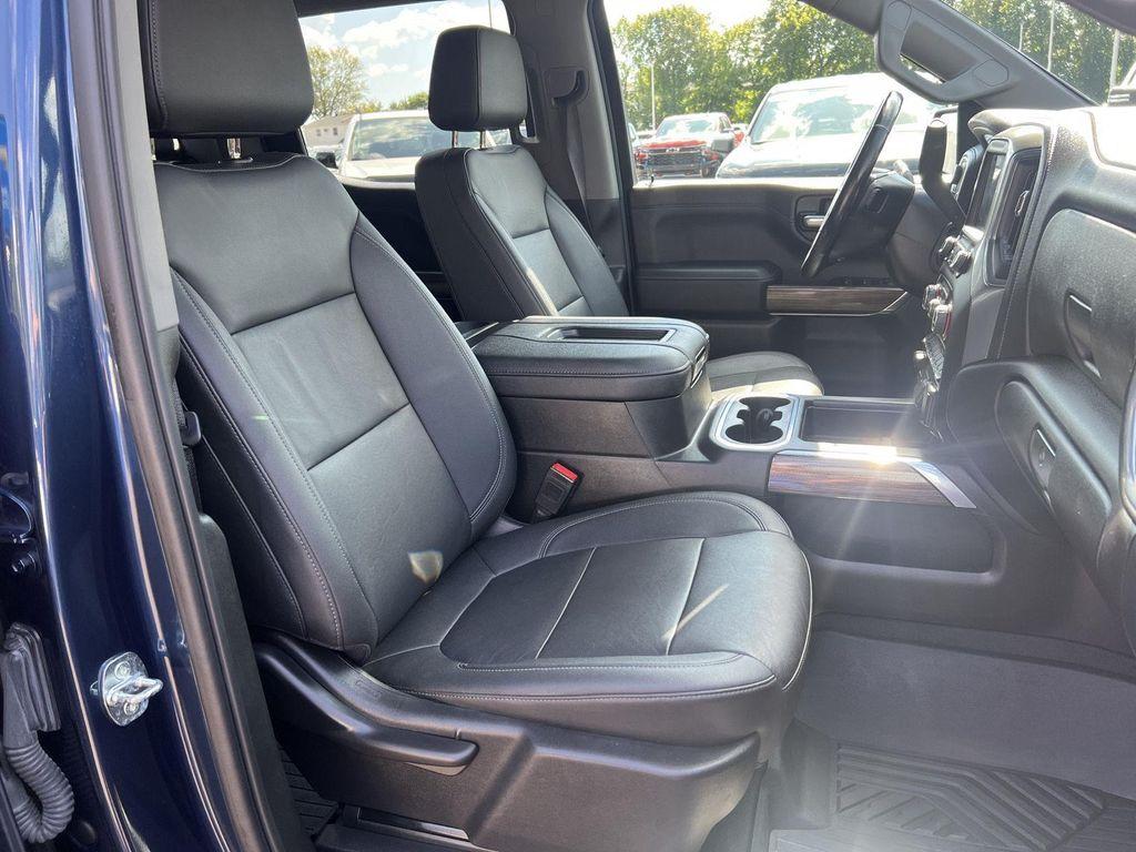 used 2022 Chevrolet Silverado 1500 car, priced at $39,994