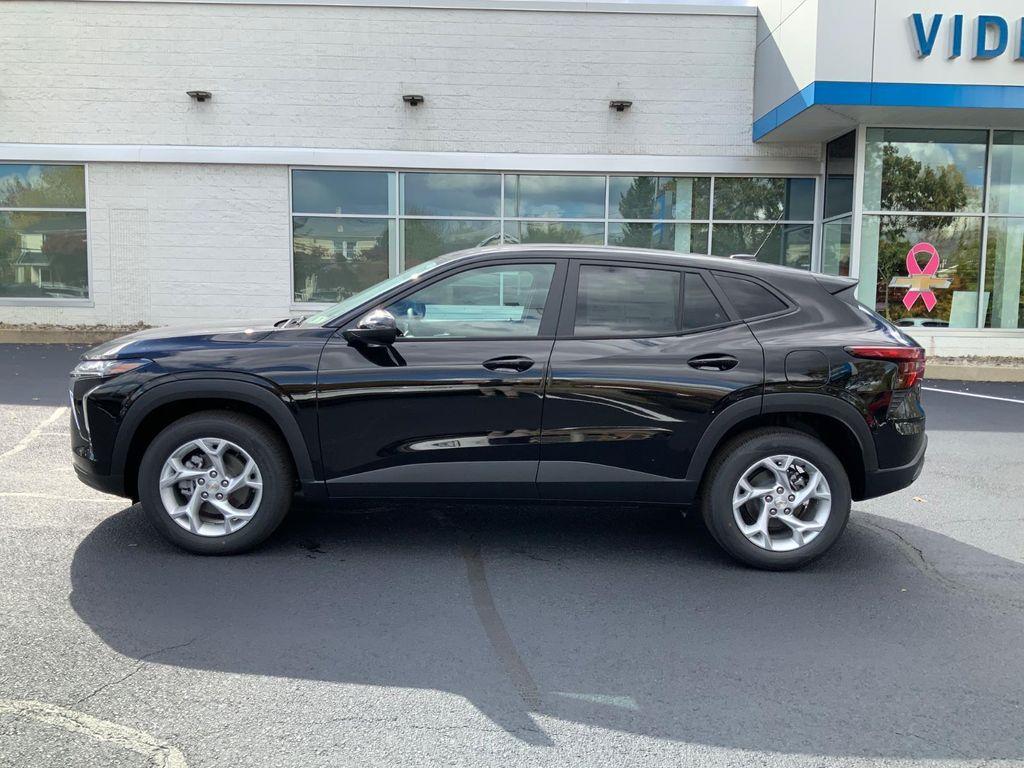 new 2026 Chevrolet Trax car, priced at $23,688