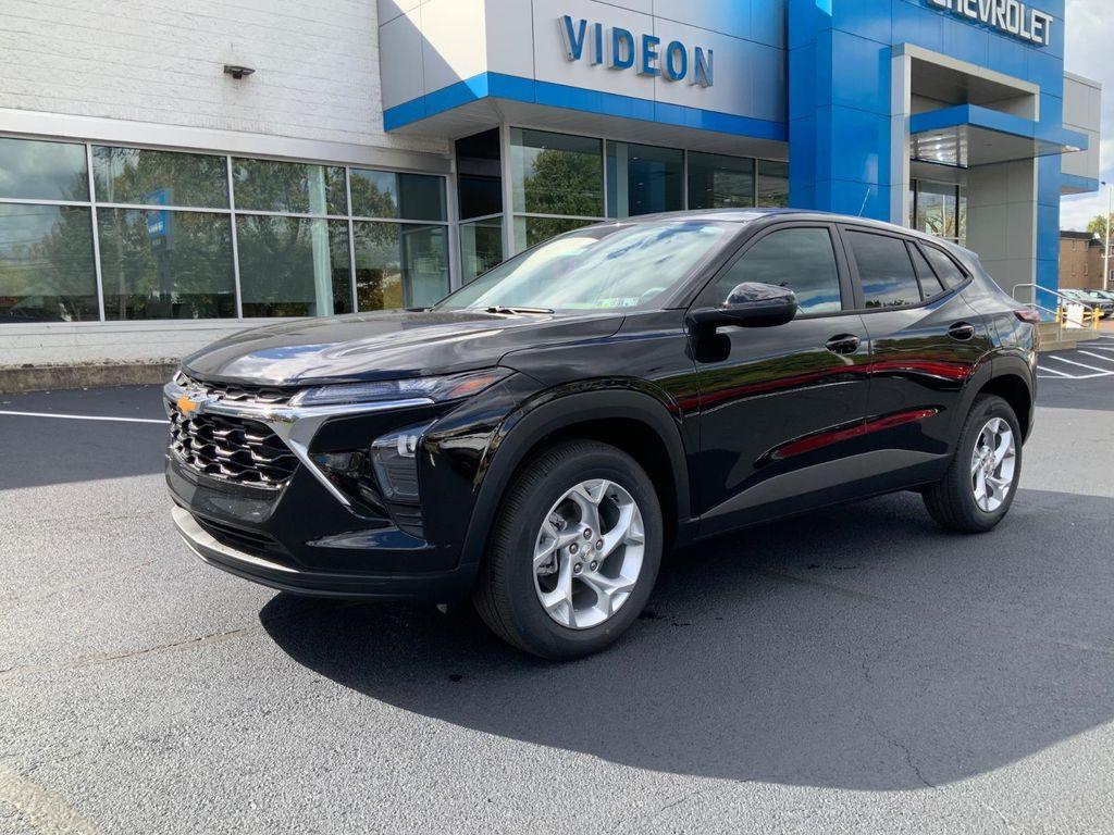 new 2026 Chevrolet Trax car, priced at $23,688