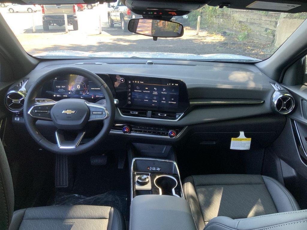 new 2026 Chevrolet Equinox car, priced at $32,768