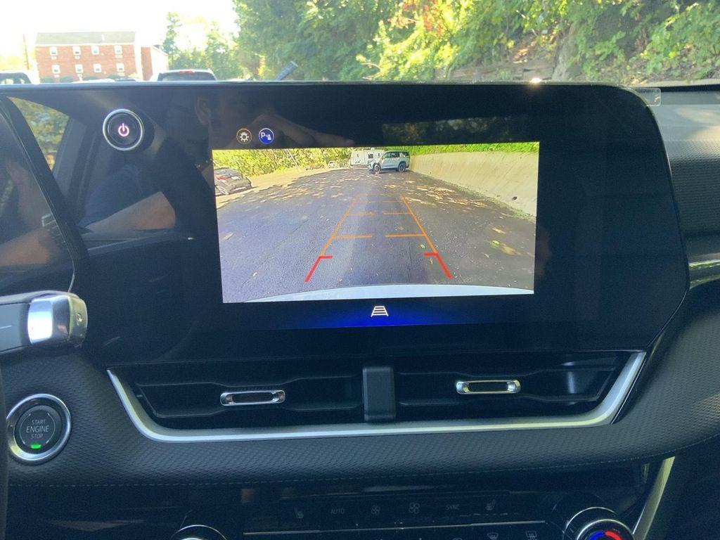 new 2026 Chevrolet Equinox car, priced at $32,768