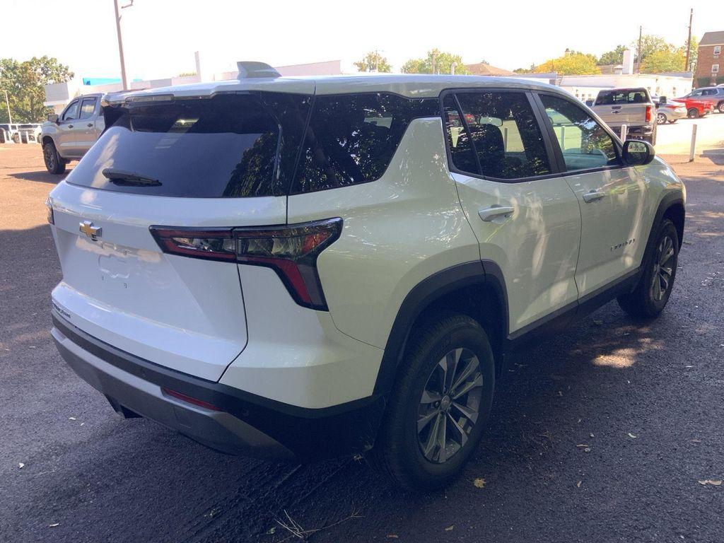 new 2026 Chevrolet Equinox car, priced at $32,768