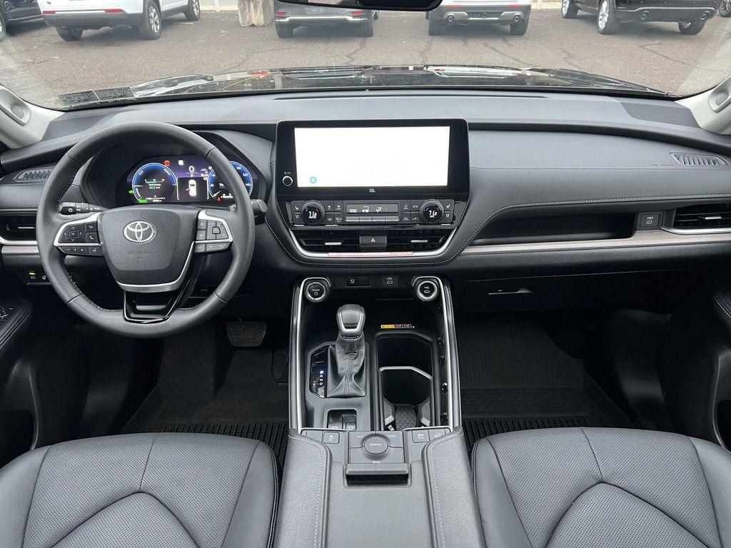 used 2025 Toyota Grand Highlander car, priced at $51,495
