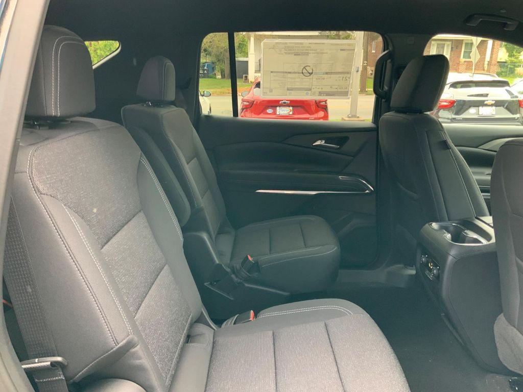 new 2026 Chevrolet Traverse car, priced at $47,404