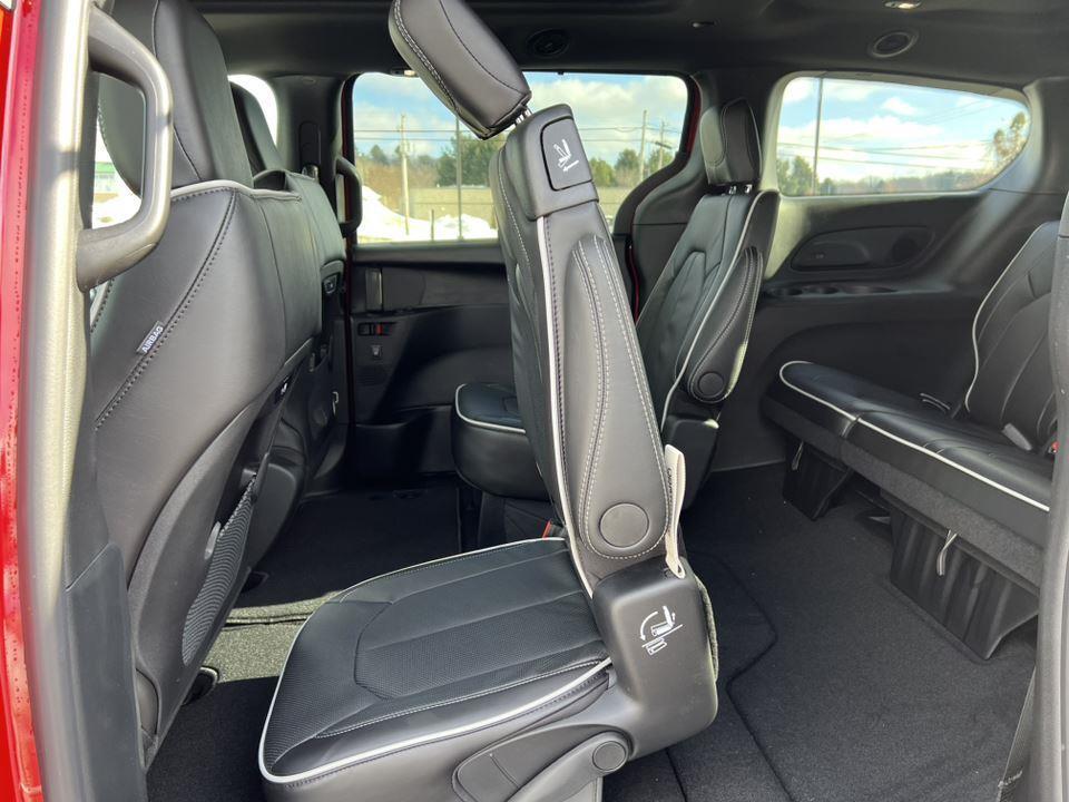 new 2026 Chrysler Pacifica car, priced at $54,356