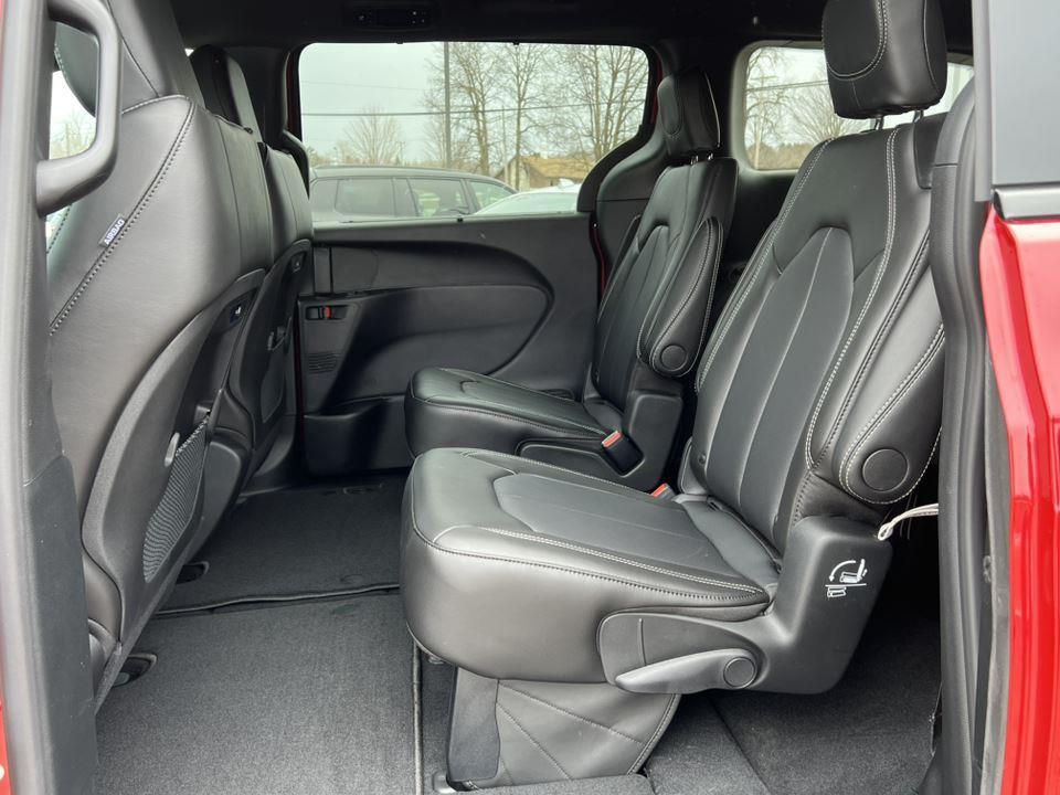 new 2026 Chrysler Pacifica car, priced at $47,627