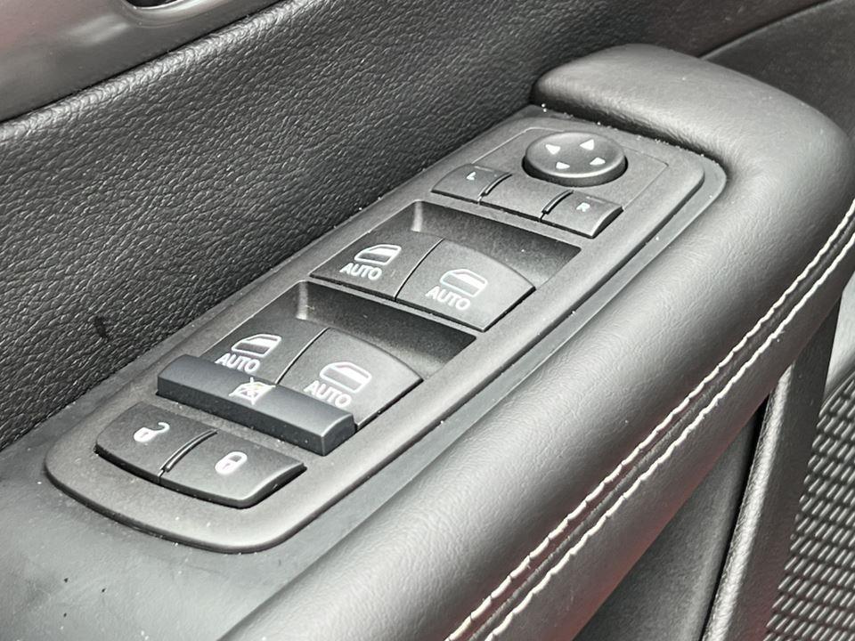 new 2026 Chrysler Pacifica car, priced at $47,627