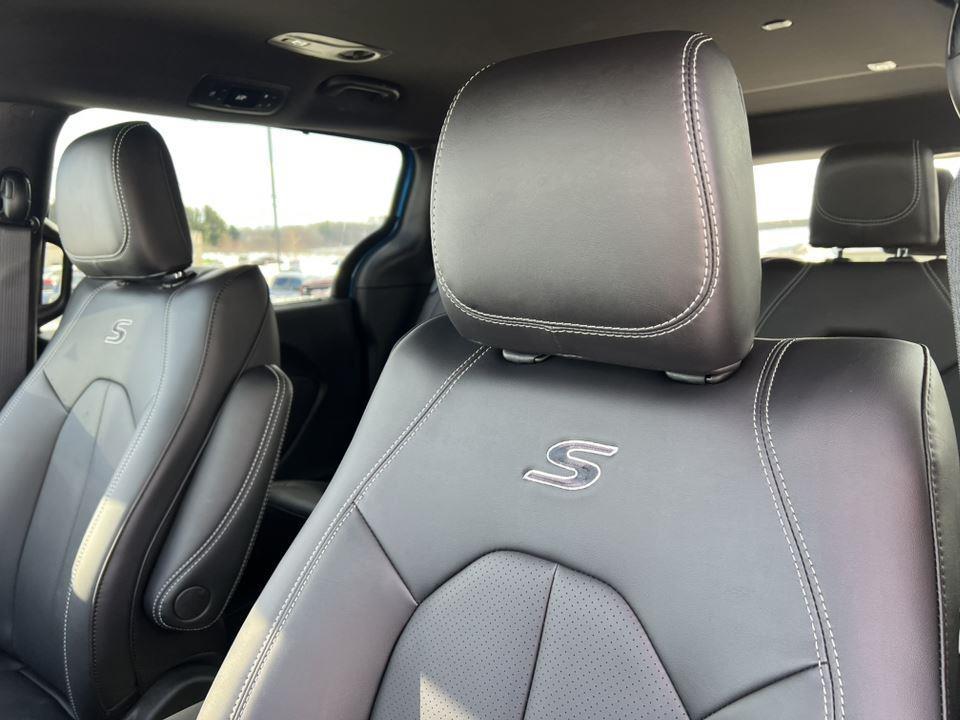 new 2026 Chrysler Pacifica car, priced at $46,506