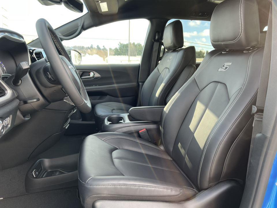 new 2026 Chrysler Pacifica car, priced at $46,506