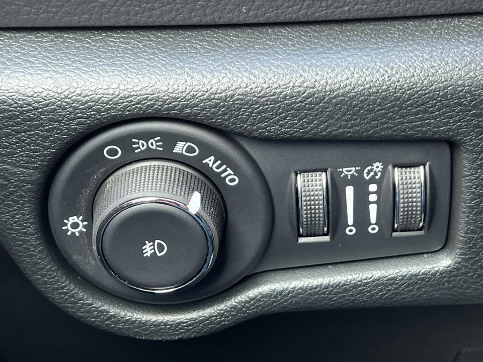 new 2026 Chrysler Pacifica car, priced at $46,506