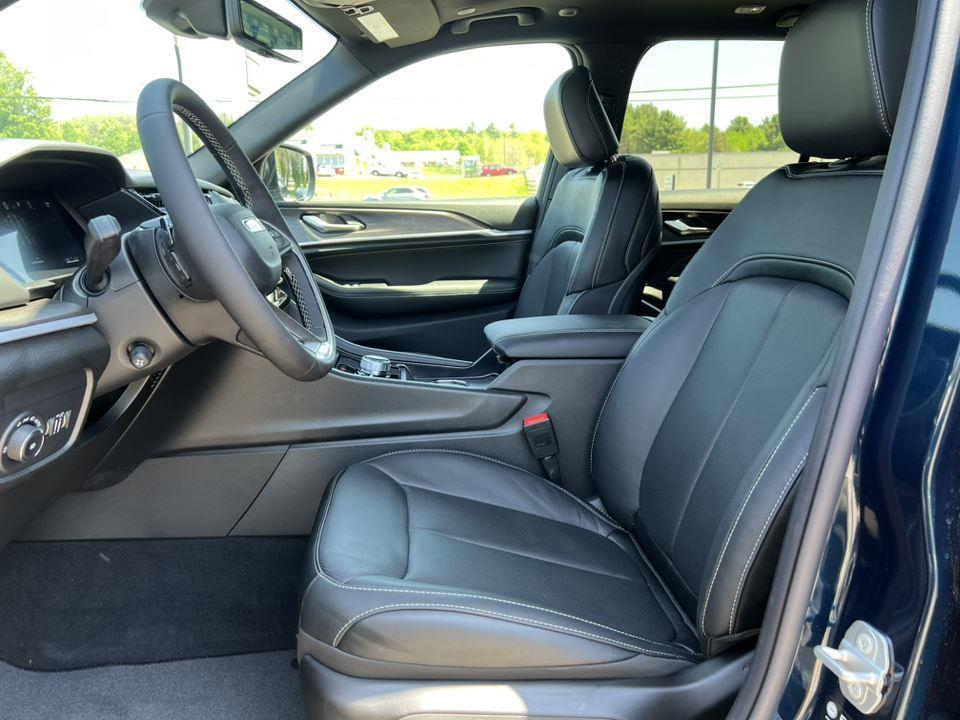 new 2026 Jeep Grand Cherokee car, priced at $48,649